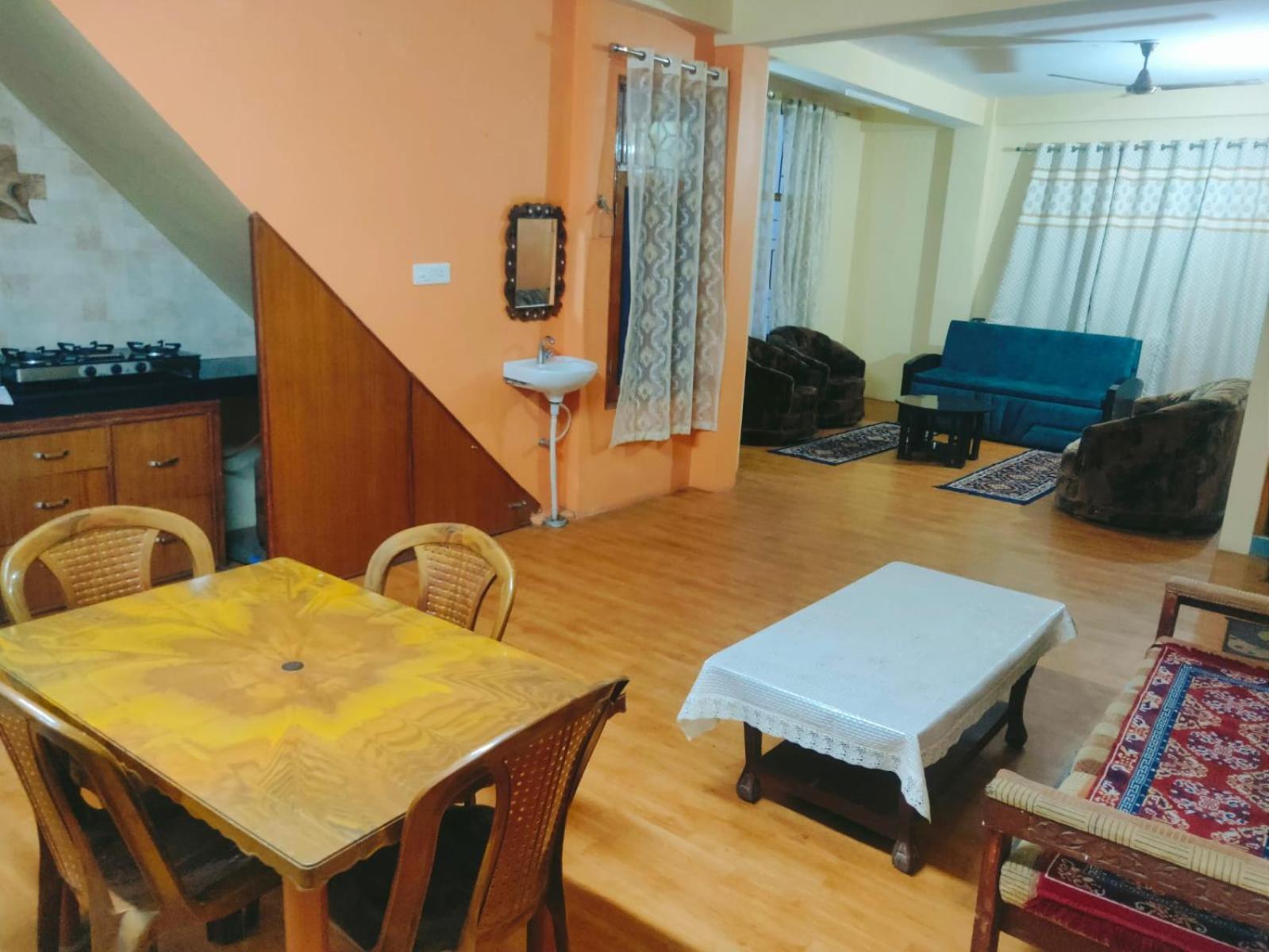 Thakur Apartment ชิมลา ภายนอก รูปภาพ