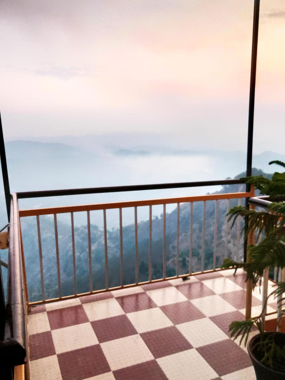 Thakur Apartment ชิมลา ภายนอก รูปภาพ